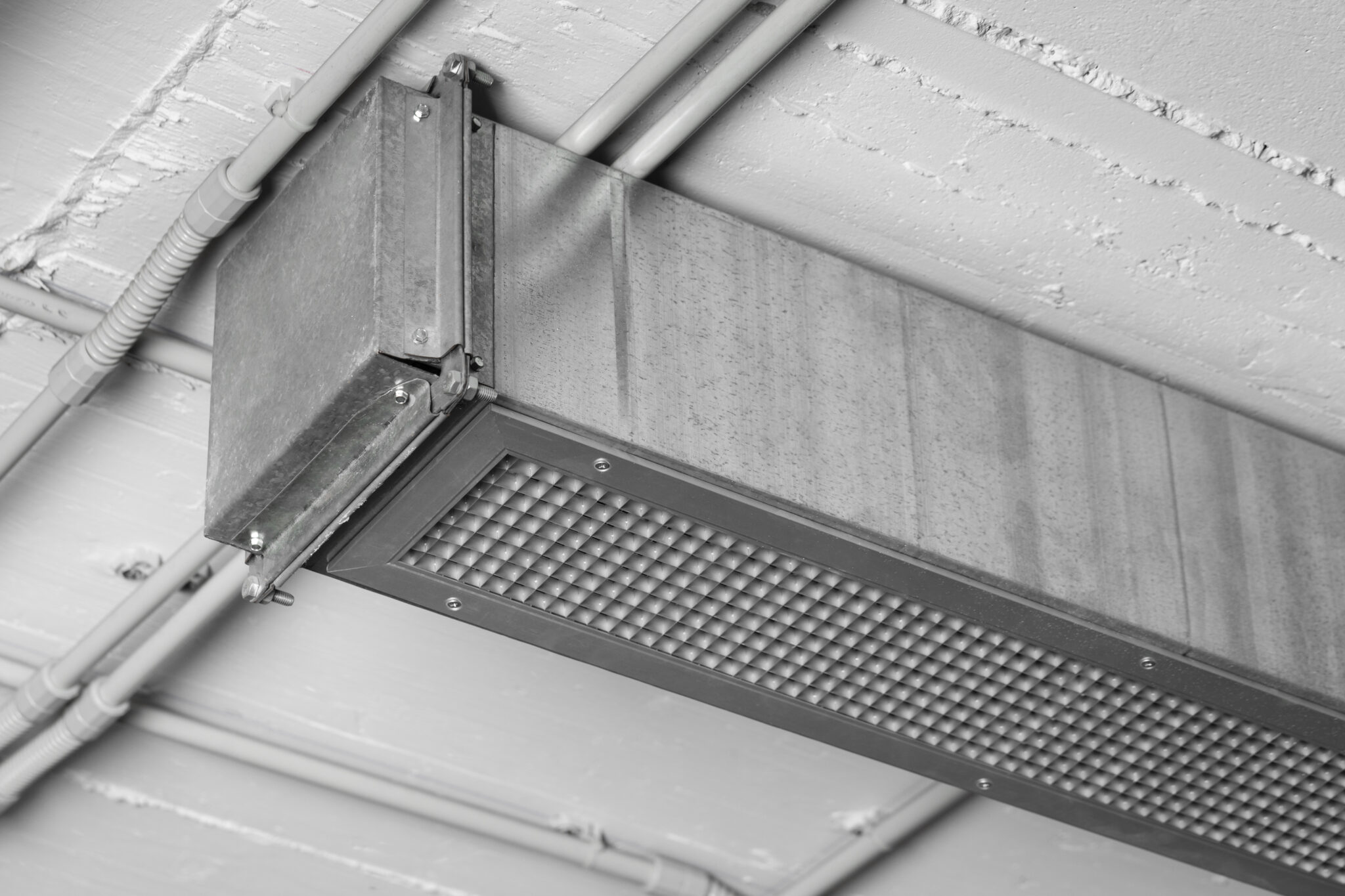 Systeme de ventilation mecanique controlee VMC installe dans une maison